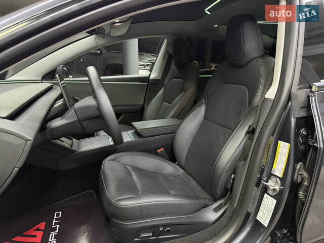 Серый Тесла Модель 3, объемом двигателя 0 л и пробегом 41 тыс. км за 25500 $, фото 18 на Automoto.ua