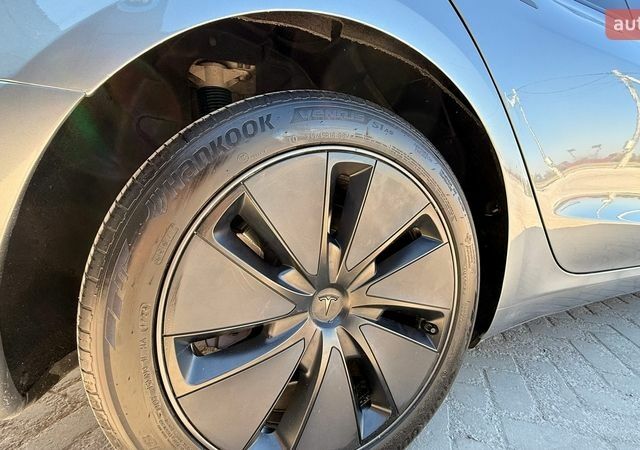 Серый Тесла Модель 3, объемом двигателя 0 л и пробегом 38 тыс. км за 28500 $, фото 8 на Automoto.ua
