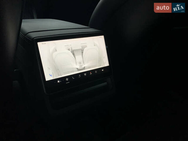 Серый Тесла Модель 3, объемом двигателя 0 л и пробегом 22 тыс. км за 32500 $, фото 21 на Automoto.ua