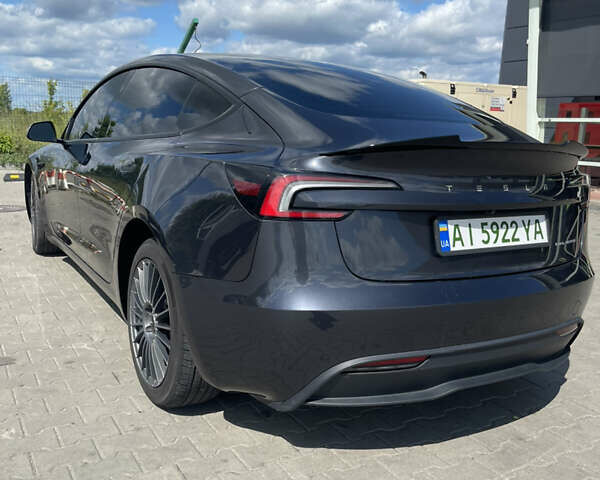 Серый Тесла Модель 3, объемом двигателя 0 л и пробегом 5 тыс. км за 31900 $, фото 5 на Automoto.ua