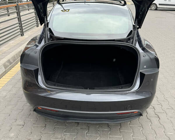 Серый Тесла Модель 3, объемом двигателя 0 л и пробегом 14 тыс. км за 35900 $, фото 9 на Automoto.ua