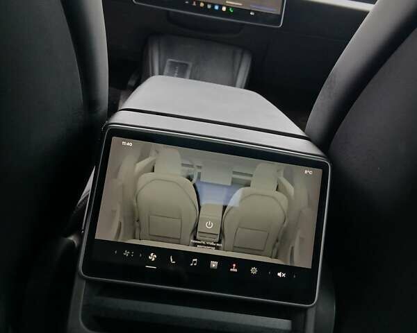 Серый Тесла Модель 3, объемом двигателя 0 л и пробегом 3 тыс. км за 28500 $, фото 25 на Automoto.ua