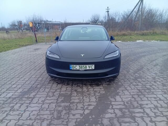 Серый Тесла Модель 3, объемом двигателя 0 л и пробегом 18 тыс. км за 32000 $, фото 4 на Automoto.ua