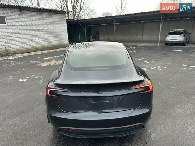 Серый Тесла Модель 3, объемом двигателя 0 л и пробегом 5 тыс. км за 28500 $, фото 6 на Automoto.ua