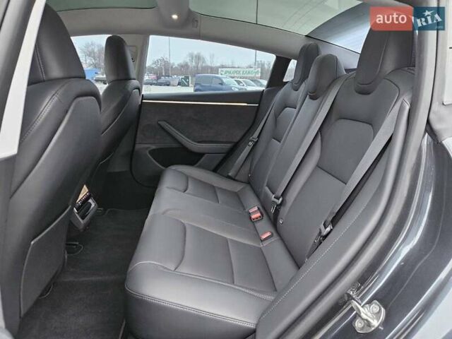 Серый Тесла Модель 3, объемом двигателя 0 л и пробегом 23 тыс. км за 29900 $, фото 24 на Automoto.ua