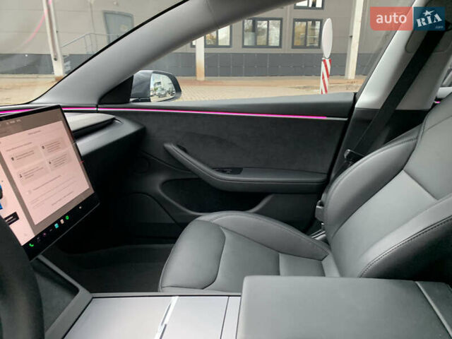 Серый Тесла Модель 3, объемом двигателя 0 л и пробегом 22 тыс. км за 32500 $, фото 18 на Automoto.ua