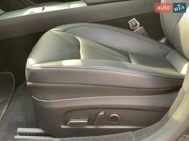 Сірий Тесла Модель 3, об'ємом двигуна 0 л та пробігом 41 тис. км за 27990 $, фото 18 на Automoto.ua