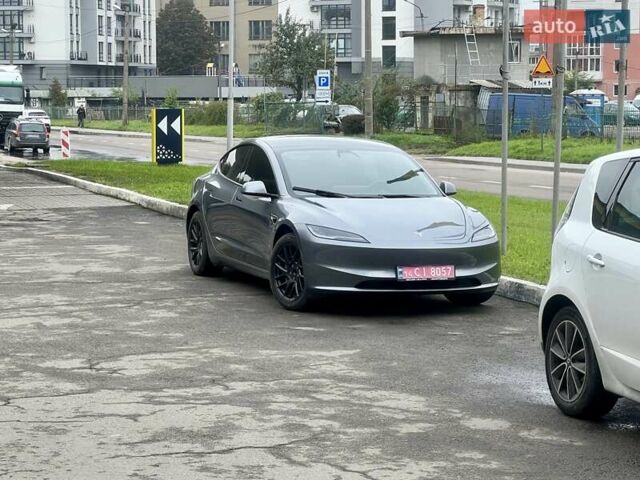 Серый Тесла Модель 3, объемом двигателя 0 л и пробегом 9 тыс. км за 26500 $, фото 11 на Automoto.ua