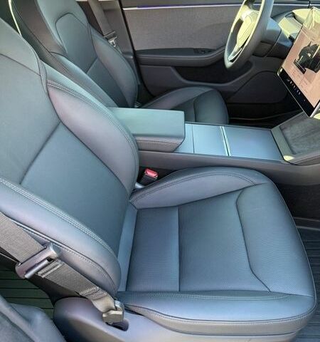 Серый Тесла Модель 3, объемом двигателя 0 л и пробегом 18 тыс. км за 26500 $, фото 29 на Automoto.ua