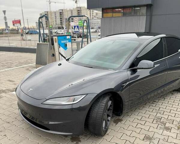 Серый Тесла Модель 3, объемом двигателя 0 л и пробегом 8 тыс. км за 32500 $, фото 7 на Automoto.ua