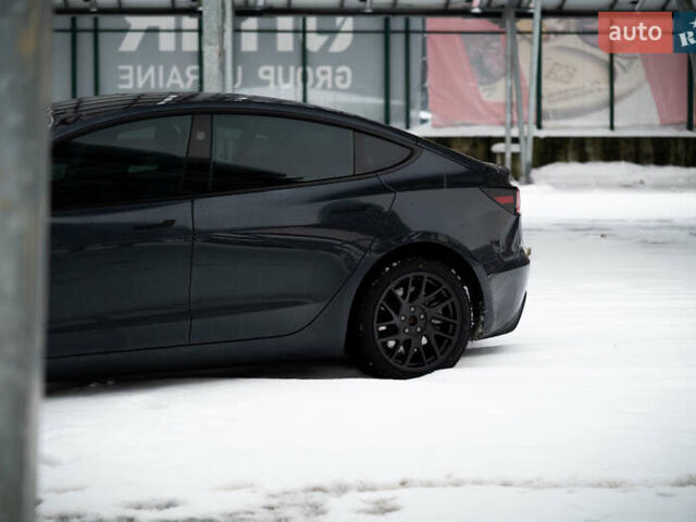 Серый Тесла Модель 3, объемом двигателя 0 л и пробегом 8 тыс. км за 28100 $, фото 19 на Automoto.ua