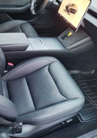 Серый Тесла Модель 3, объемом двигателя 0 л и пробегом 7 тыс. км за 28500 $, фото 8 на Automoto.ua