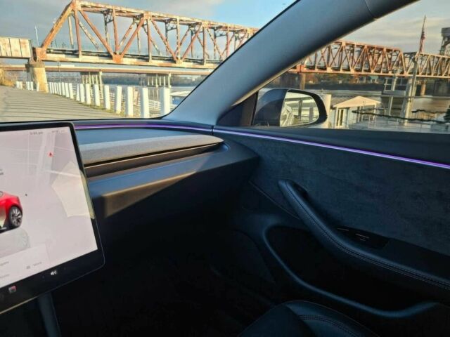 Серый Тесла Модель 3, объемом двигателя 0 л и пробегом 1 тыс. км за 13000 $, фото 11 на Automoto.ua