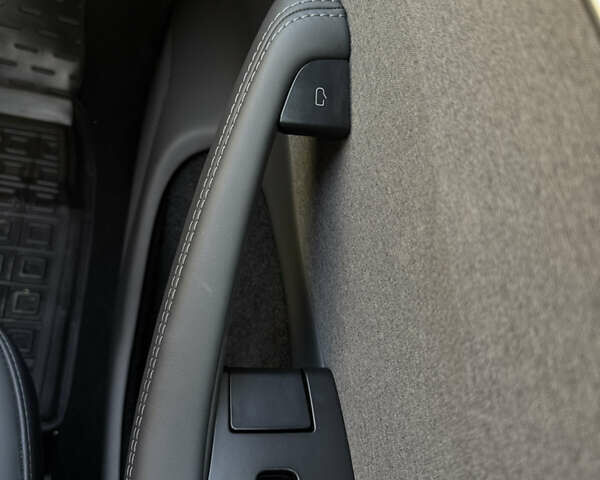 Сірий Тесла Модель 3, об'ємом двигуна 0 л та пробігом 2 тис. км за 32000 $, фото 15 на Automoto.ua