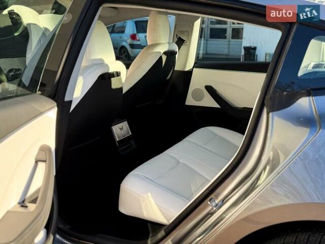 Серый Тесла Модель 3, объемом двигателя 0 л и пробегом 6 тыс. км за 34999 $, фото 13 на Automoto.ua