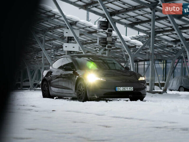Серый Тесла Модель 3, объемом двигателя 0 л и пробегом 8 тыс. км за 28100 $, фото 10 на Automoto.ua