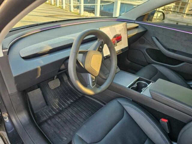 Серый Тесла Модель 3, объемом двигателя 0 л и пробегом 1 тыс. км за 13000 $, фото 6 на Automoto.ua