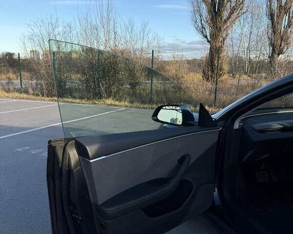 Сірий Тесла Модель 3, об'ємом двигуна 0 л та пробігом 2 тис. км за 32000 $, фото 20 на Automoto.ua