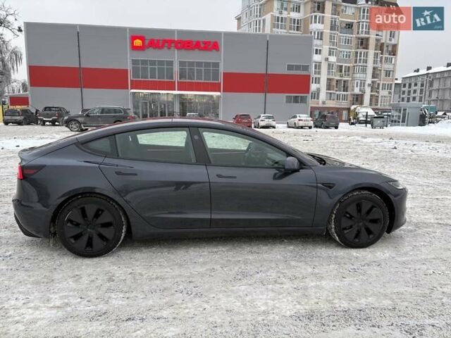 Серый Тесла Модель 3, объемом двигателя 0 л и пробегом 5 тыс. км за 30000 $, фото 2 на Automoto.ua
