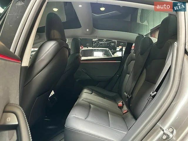 Серый Тесла Модель 3, объемом двигателя 0 л и пробегом 25 тыс. км за 8100 $, фото 21 на Automoto.ua