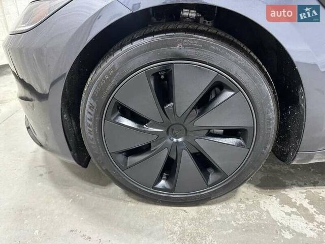 Серый Тесла Модель 3, объемом двигателя 0 л и пробегом 12 тыс. км за 9800 $, фото 5 на Automoto.ua