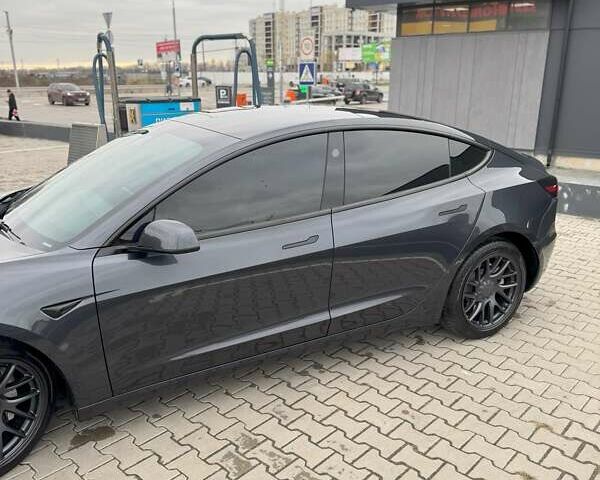 Серый Тесла Модель 3, объемом двигателя 0 л и пробегом 8 тыс. км за 32500 $, фото 6 на Automoto.ua