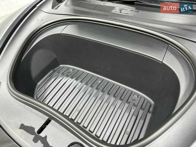 Серый Тесла Модель 3, объемом двигателя 0 л и пробегом 12 тыс. км за 9800 $, фото 18 на Automoto.ua