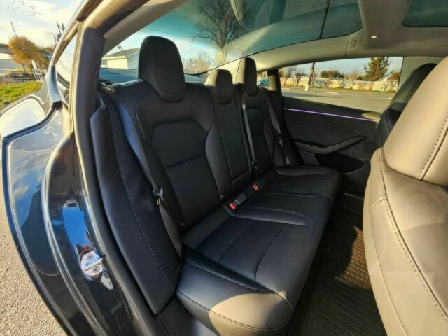 Серый Тесла Модель 3, объемом двигателя 0 л и пробегом 1 тыс. км за 13000 $, фото 12 на Automoto.ua