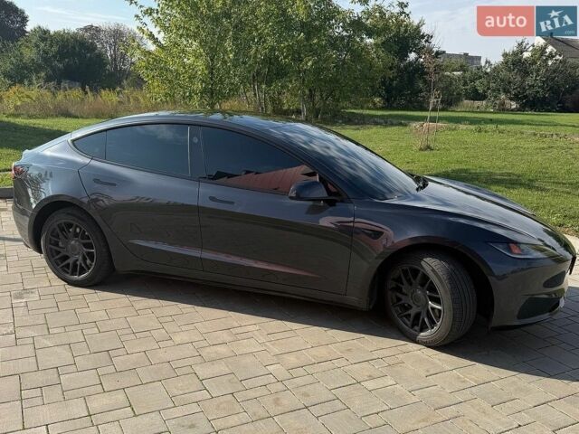 Серый Тесла Модель 3, объемом двигателя 0 л и пробегом 15 тыс. км за 25900 $, фото 3 на Automoto.ua