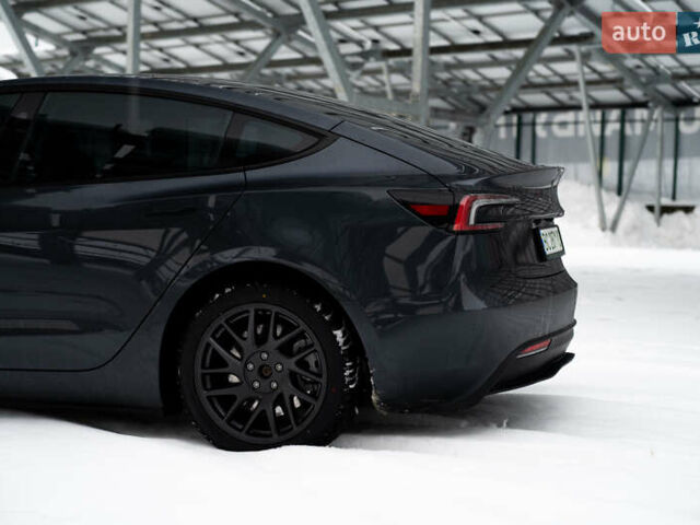 Серый Тесла Модель 3, объемом двигателя 0 л и пробегом 8 тыс. км за 28100 $, фото 20 на Automoto.ua