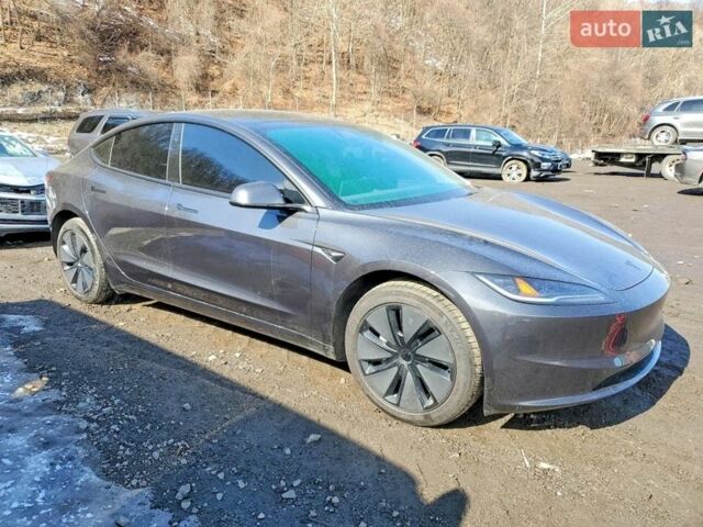 Серый Тесла Модель 3, объемом двигателя 0 л и пробегом 8 тыс. км за 10500 $, фото 2 на Automoto.ua