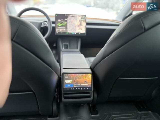 Серый Тесла Модель 3, объемом двигателя 0 л и пробегом 5 тыс. км за 30000 $, фото 10 на Automoto.ua