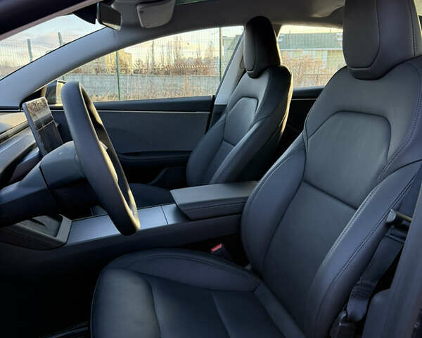 Сірий Тесла Модель 3, об'ємом двигуна 0 л та пробігом 2 тис. км за 32000 $, фото 22 на Automoto.ua