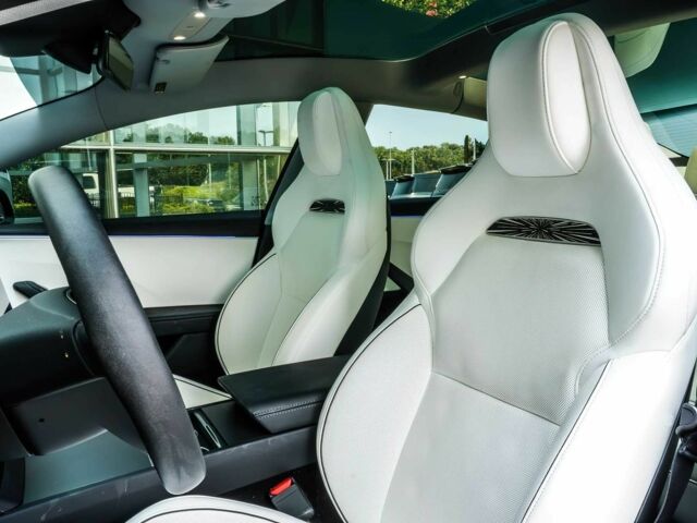 Сірий Тесла Модель 3, об'ємом двигуна 0 л та пробігом 5 тис. км за 15391 $, фото 7 на Automoto.ua