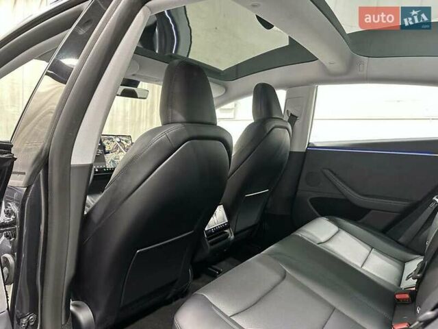 Серый Тесла Модель 3, объемом двигателя 0 л и пробегом 12 тыс. км за 9800 $, фото 14 на Automoto.ua