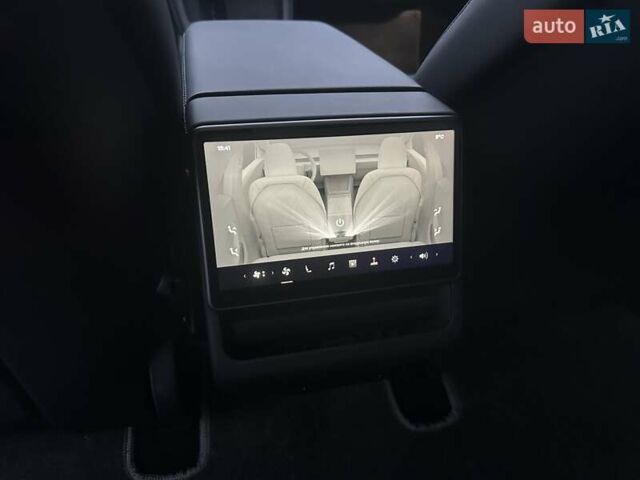 Серый Тесла Модель 3, объемом двигателя 0 л и пробегом 5 тыс. км за 28500 $, фото 18 на Automoto.ua