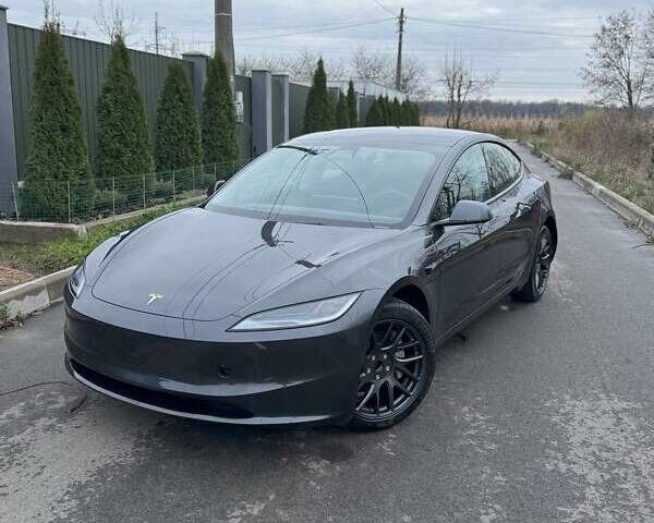 Серый Тесла Модель 3, объемом двигателя 0 л и пробегом 5 тыс. км за 28500 $, фото 5 на Automoto.ua