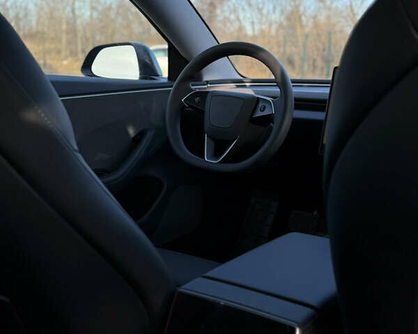 Сірий Тесла Модель 3, об'ємом двигуна 0 л та пробігом 2 тис. км за 32000 $, фото 37 на Automoto.ua