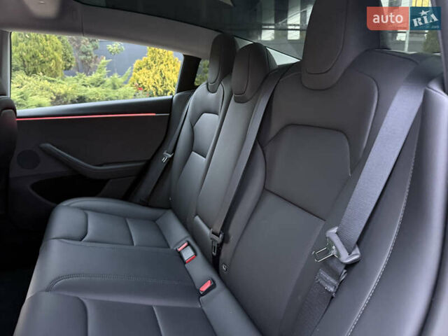 Серый Тесла Модель 3, объемом двигателя 0 л и пробегом 6 тыс. км за 29999 $, фото 31 на Automoto.ua