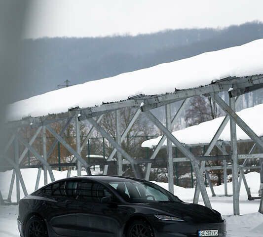 Серый Тесла Модель 3, объемом двигателя 0 л и пробегом 8 тыс. км за 28100 $, фото 3 на Automoto.ua