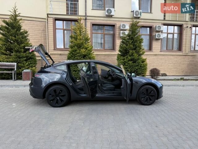 Серый Тесла Модель 3, объемом двигателя 0 л и пробегом 9 тыс. км за 29999 $, фото 70 на Automoto.ua