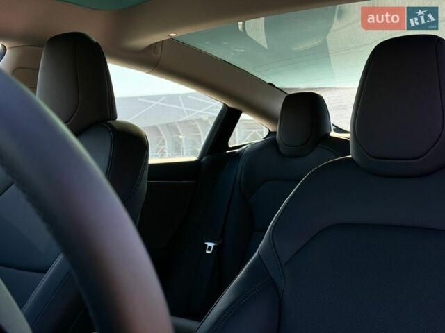 Серый Тесла Модель 3, объемом двигателя 0 л и пробегом 2 тыс. км за 31000 $, фото 14 на Automoto.ua