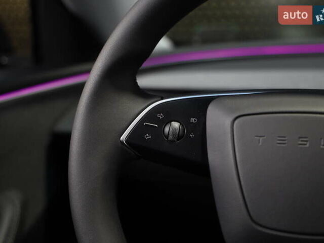 Серый Тесла Модель 3, объемом двигателя 0 л и пробегом 1 тыс. км за 30000 $, фото 15 на Automoto.ua