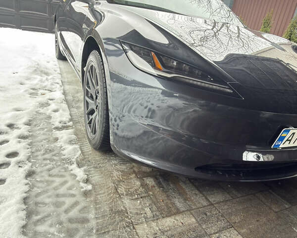 Серый Тесла Модель 3, объемом двигателя 0 л и пробегом 5 тыс. км за 30500 $, фото 3 на Automoto.ua