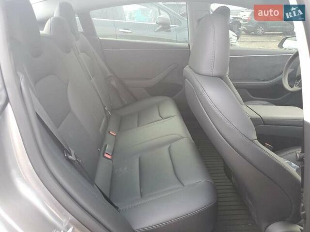 Сірий Тесла Модель 3, об'ємом двигуна 0 л та пробігом 11 тис. км за 11000 $, фото 9 на Automoto.ua