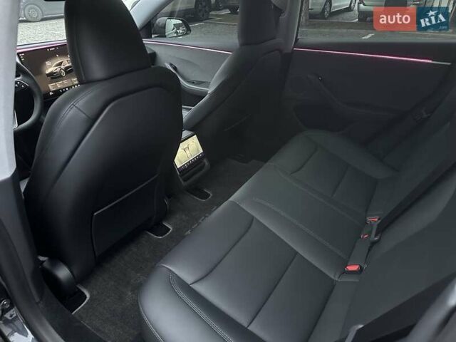 Серый Тесла Модель 3, объемом двигателя 0 л и пробегом 5 тыс. км за 28500 $, фото 14 на Automoto.ua