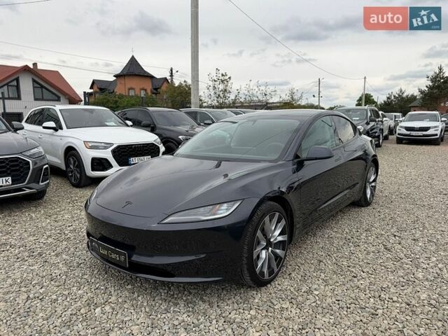 Серый Тесла Модель 3, объемом двигателя 0 л и пробегом 5 тыс. км за 29500 $, фото 5 на Automoto.ua