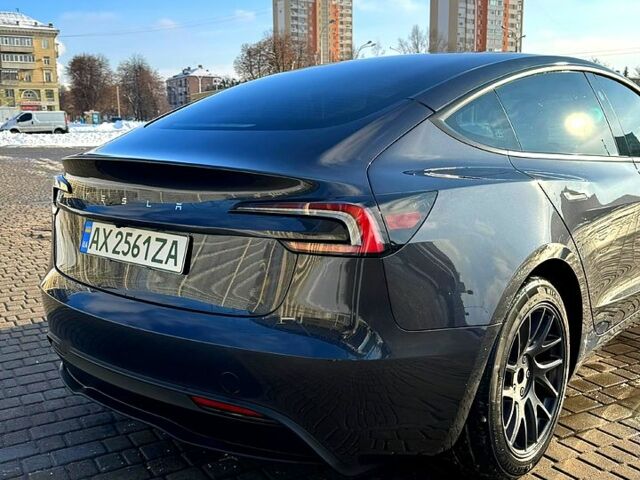 Серый Тесла Модель 3, объемом двигателя 0 л и пробегом 5 тыс. км за 27999 $, фото 6 на Automoto.ua