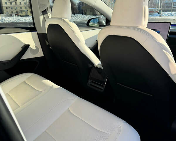 Сірий Тесла Модель 3, об'ємом двигуна 0 л та пробігом 5 тис. км за 27999 $, фото 13 на Automoto.ua