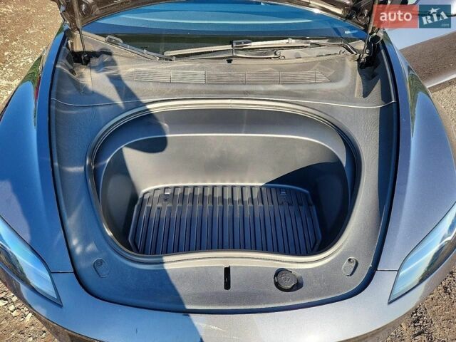 Сірий Тесла Модель 3, об'ємом двигуна 0 л та пробігом 11 тис. км за 9300 $, фото 10 на Automoto.ua